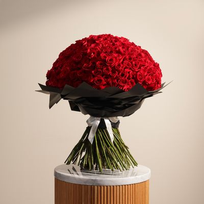 باقة الورد الأحمر